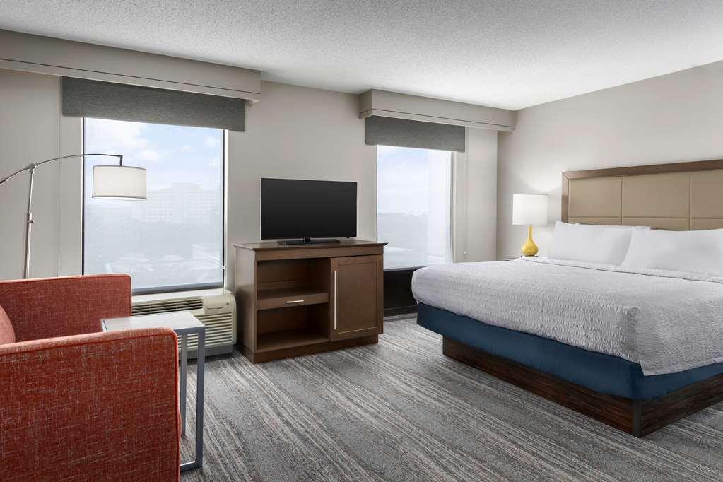 Hampton Inn & Suites At Lake Mary Colonial Townpark 部屋 写真